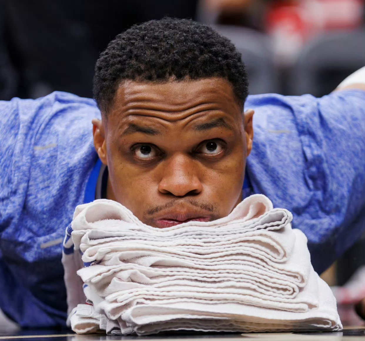 本赛季威斯布鲁克和施罗德终究不是一个级别的：威斯布鲁克：35岁，打了43场，场均