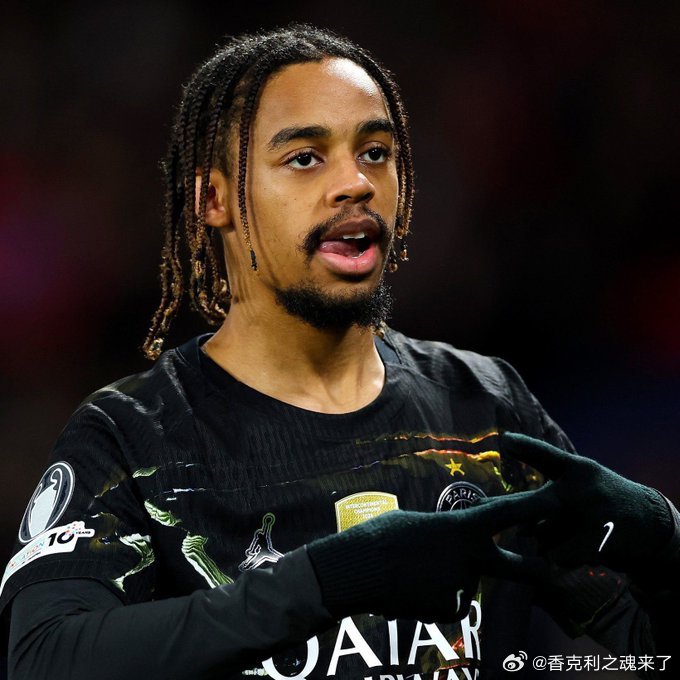 队报透露巴尔科拉预计能够在对阵利物浦的比赛中做好复出的准备。此前他受伤缺席首轮的