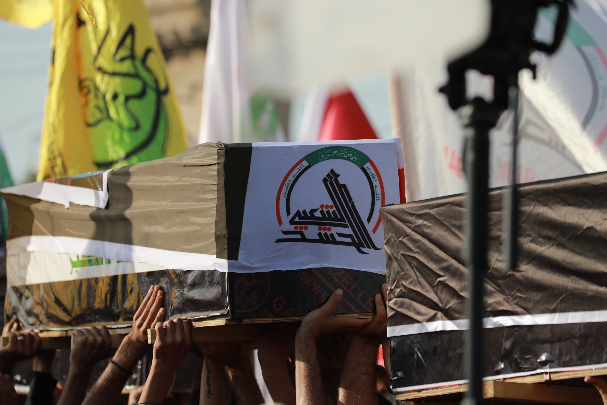 🇮🇶 伊拉克民众为遭美军和沙特阿拉伯杀害的“人民动员”成员举行葬礼。玻利瓦尔