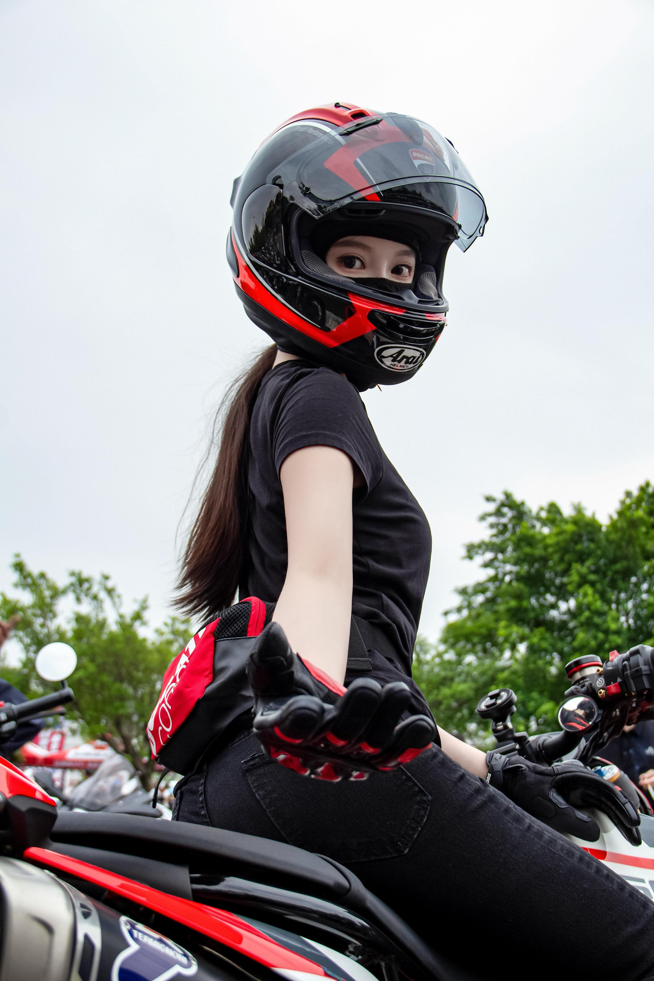 要不要牵我的手