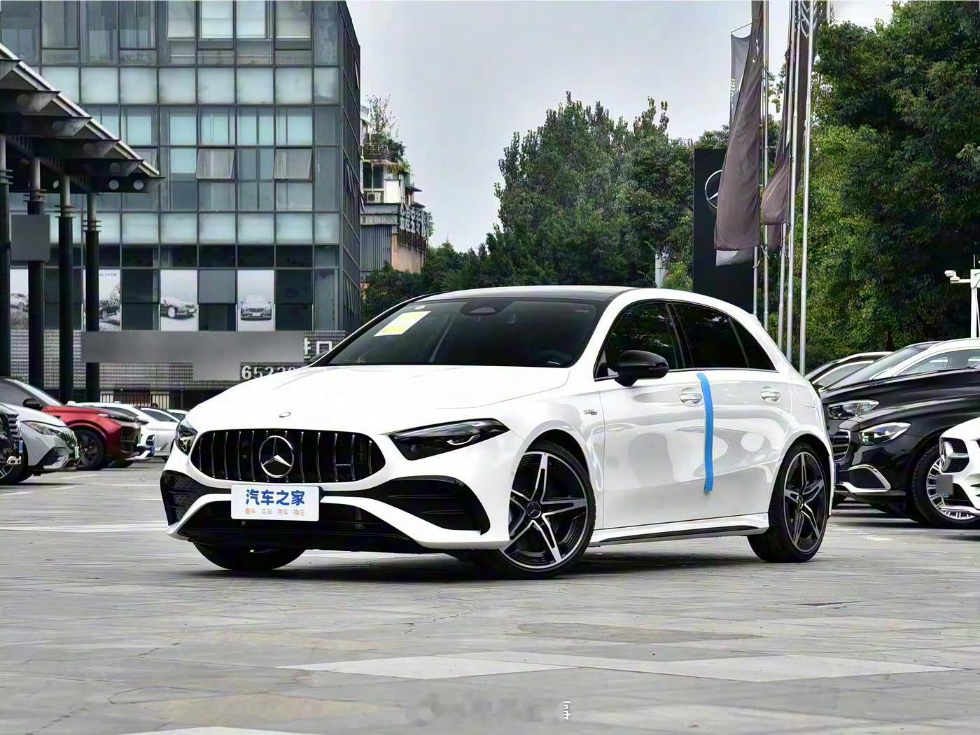 2026款奔驰A级AMG上市，新车共计推出2款车型，售价40.51-56.41万