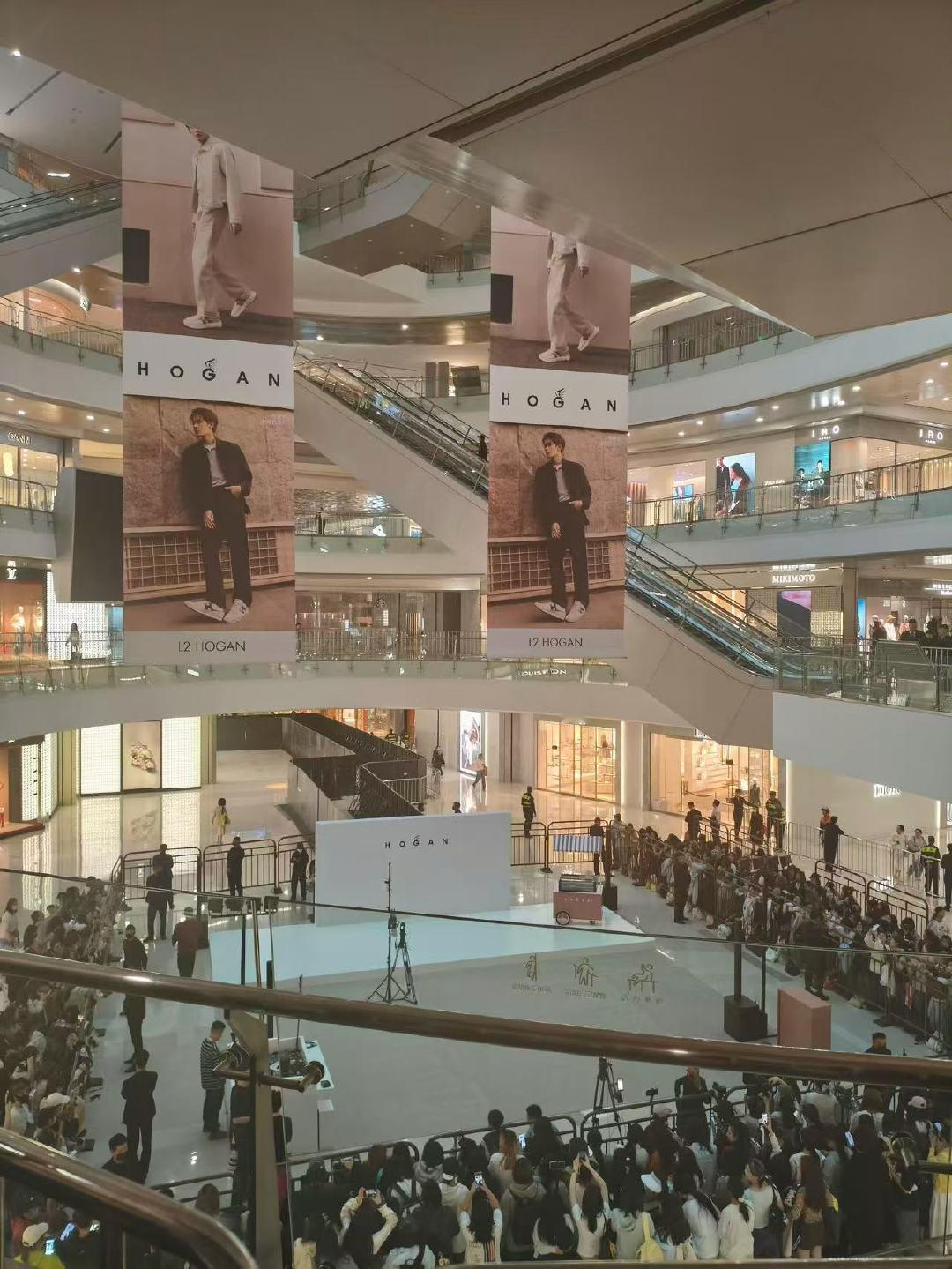 檀健次hogan线下人气檀健次hogan人气 檀健次hogan线下人气 