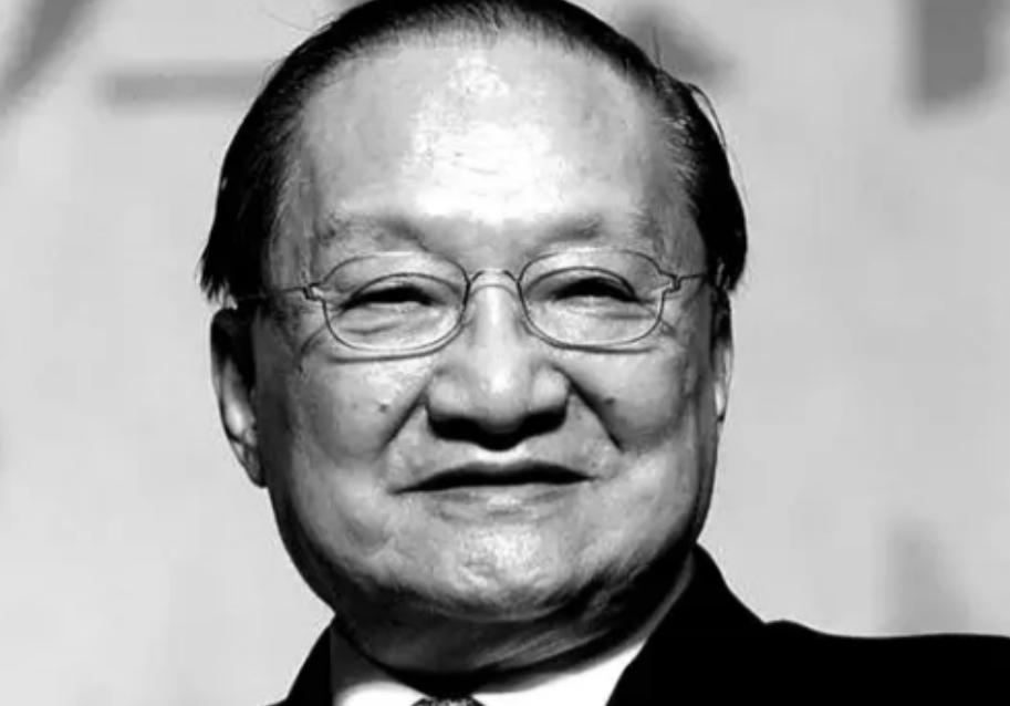 1963年，金庸嘲讽中国造原子弹：有这钱不如多做几条裤子穿，陈毅元帅听闻后的回复