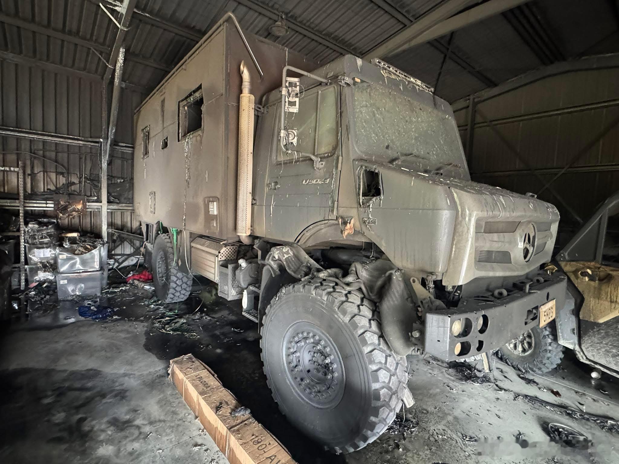 失火致使完全损毁的乌尼莫克 