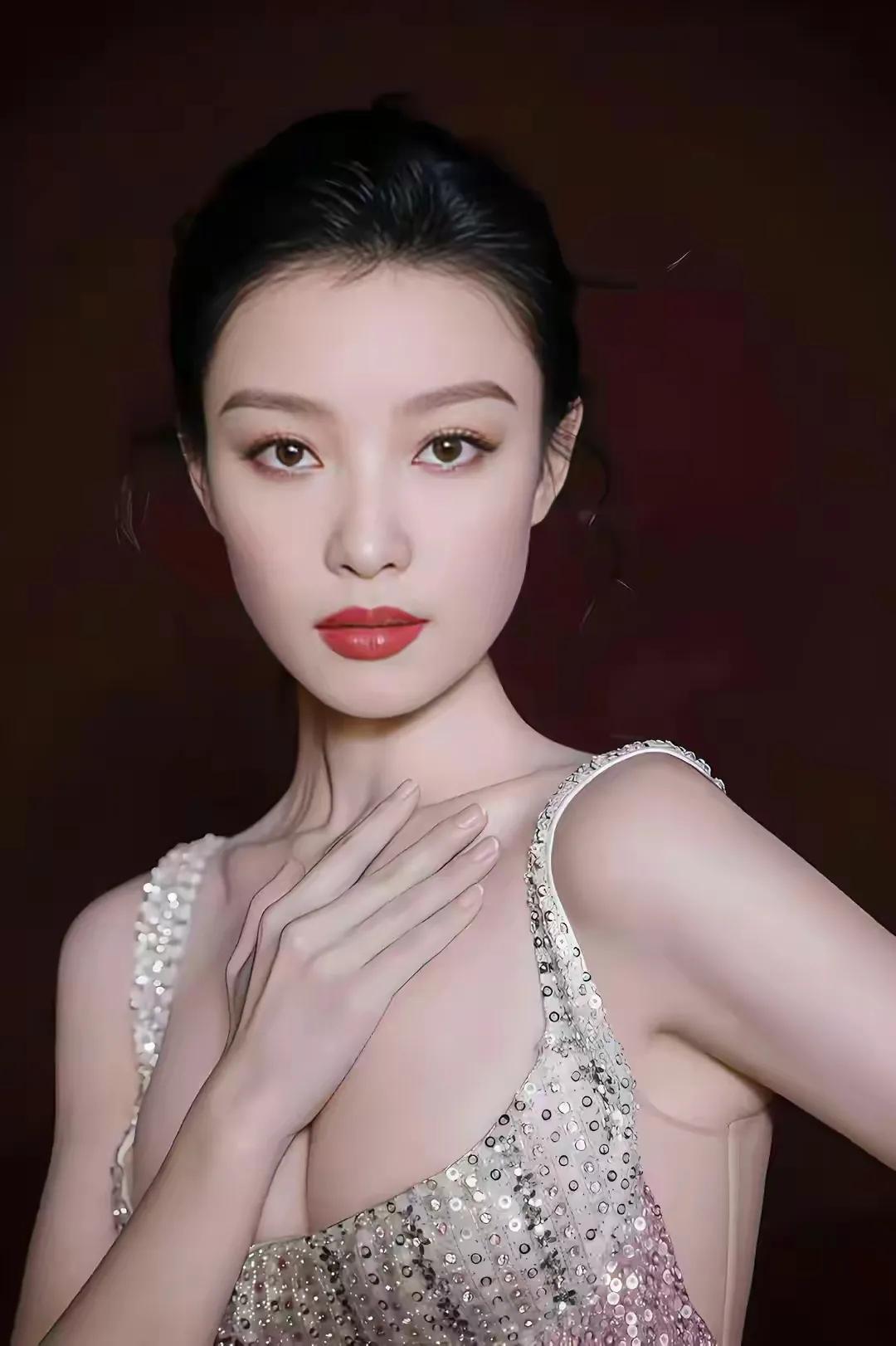 为家，只求一个字，你求哪个字过得漂亮的女人 家的真正涵义 这就是自已的家 你有没