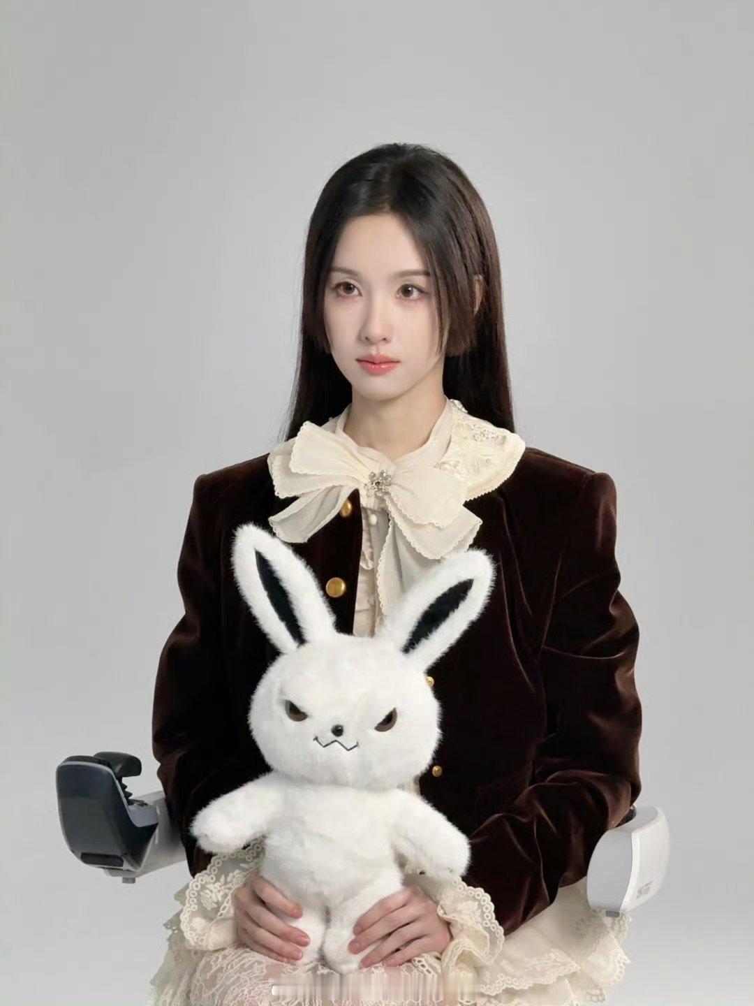 陈都灵跳误闯天家这个造型还原度真的太高了 