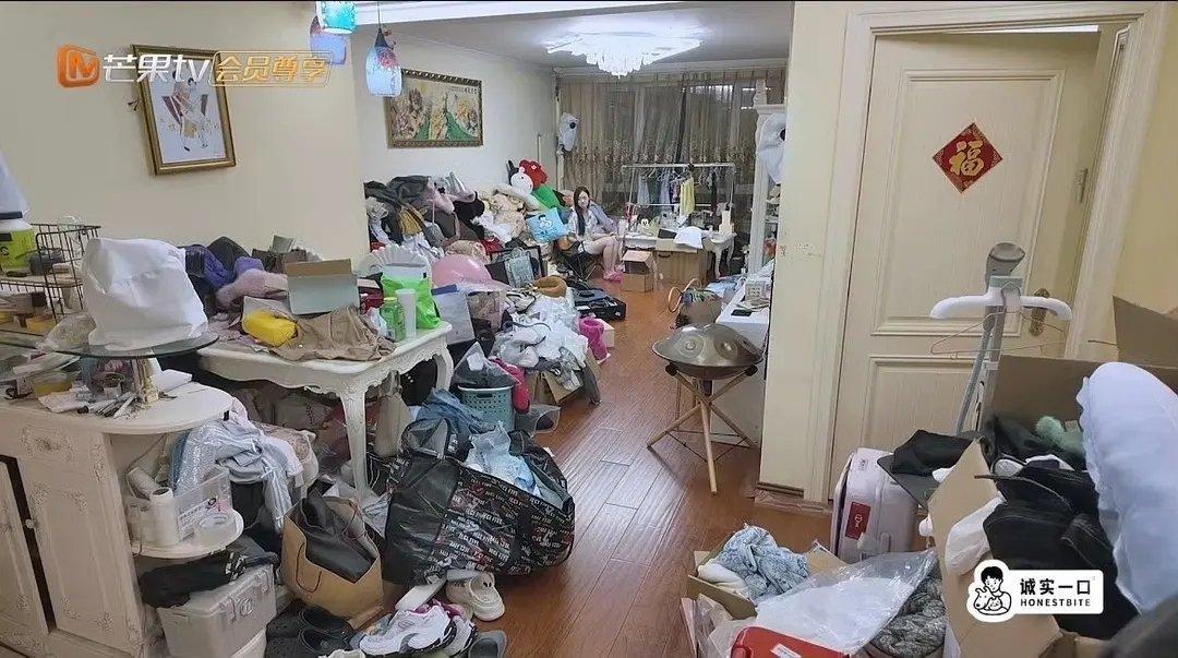 很少见一个人家这么邋遢。。 ​​​