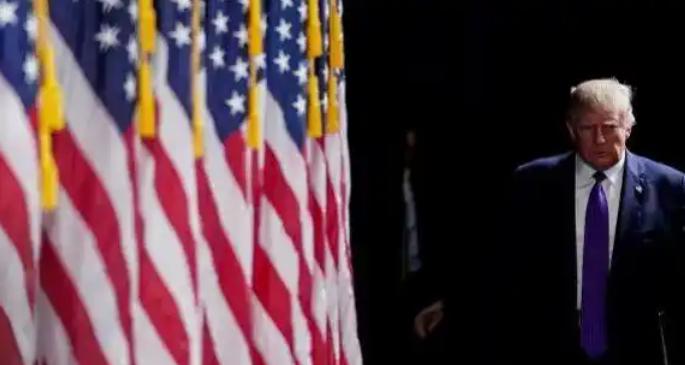 所谓拦截美国军火进岛是个陷阱，会引起三战，是一种妥协，自欺欺人，怯战的一表现。如