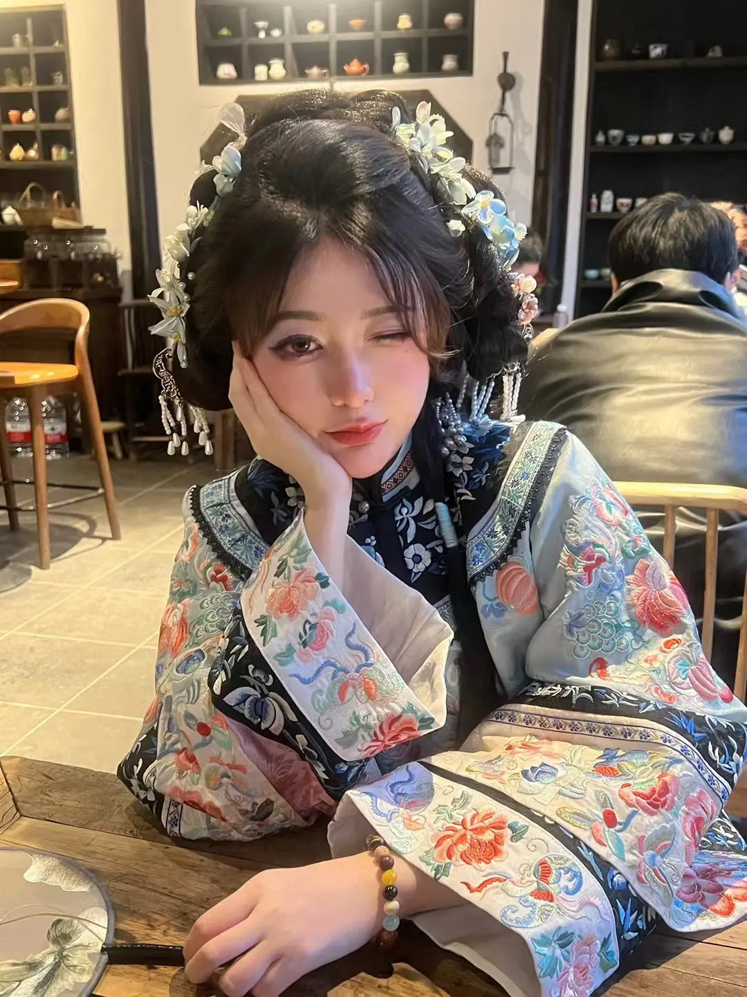 你不必担忧 我定会用最初的心 陪你走最远的路