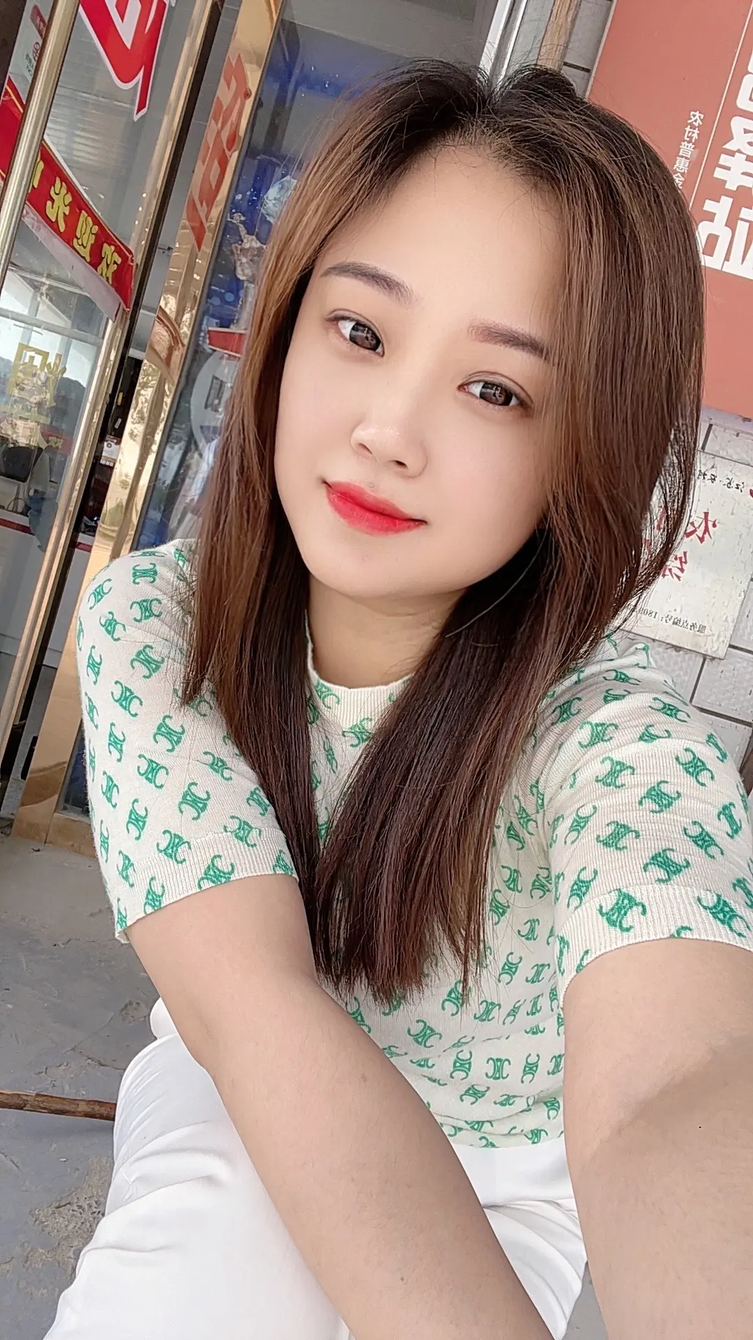 怎么会无感呢 一路上咽了那么多苦 最后还是两手空空白走一路
