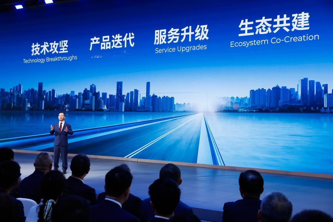 随着新能源汽车市场的不断扩大，电池技术的创新成为推动行业发展的关键力量。11月2