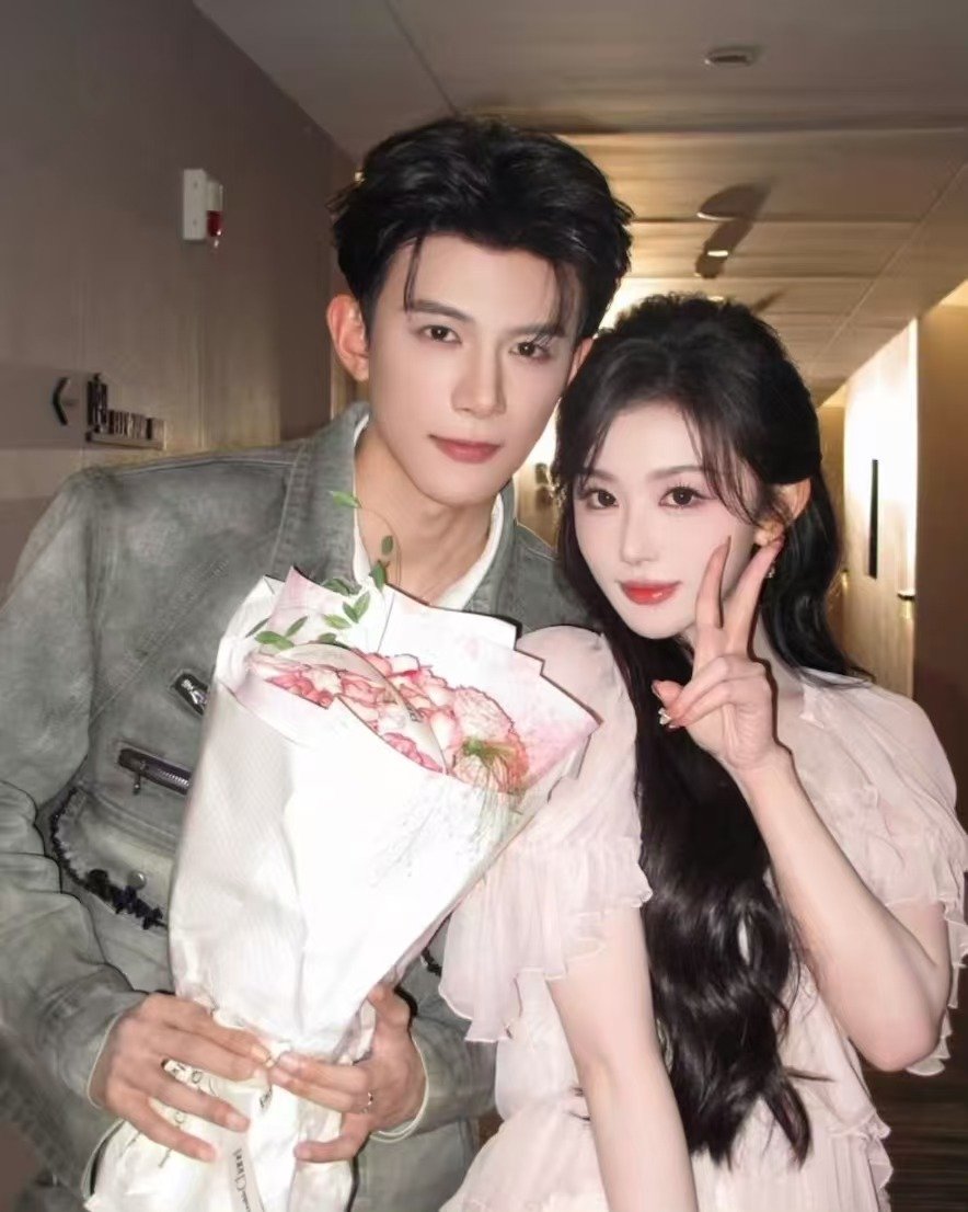 邓凯孔雪儿剧内狼兔剧外姐狗孔雪儿邓凯剧内狼兔剧外姐狗孔雪儿邓凯剧内狼兔剧外姐狗的