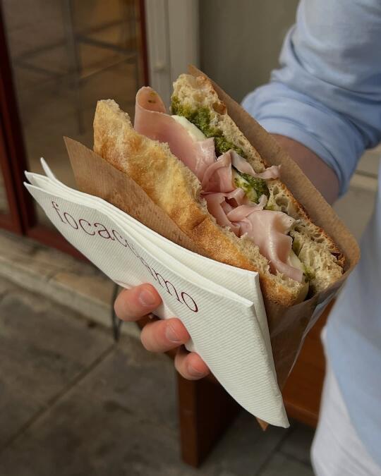 啊啊啊啊啊面包脑袋超爱三明治🥪