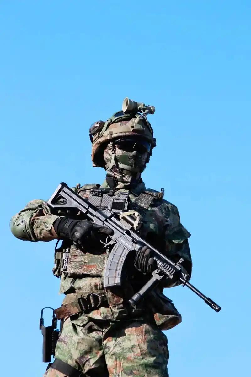 现在这个时代，单纯依靠自身实力，小国根本决定不了战争胜负。所有局部冲突的底牌，从