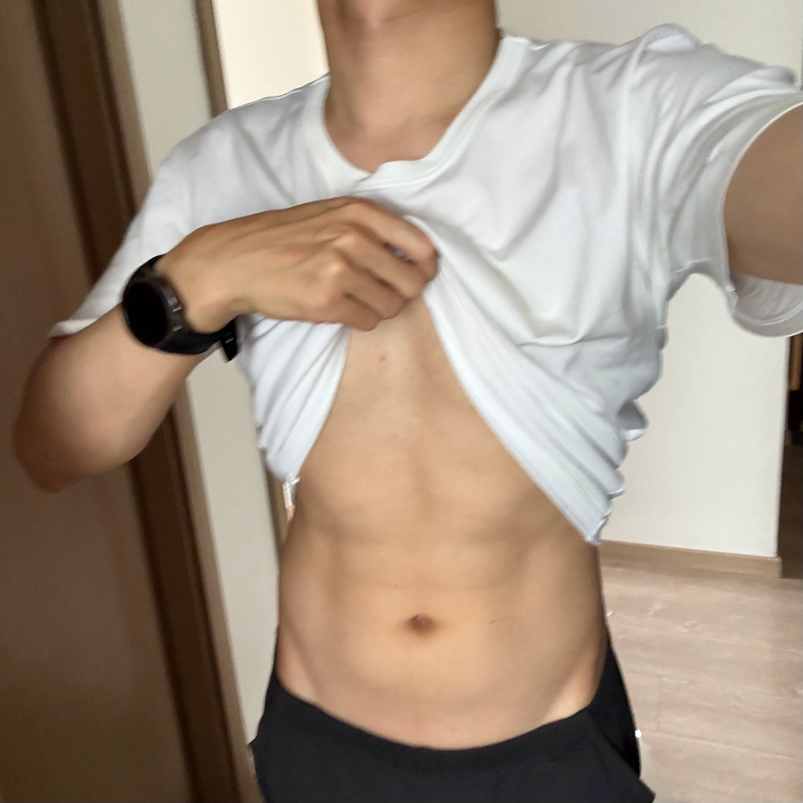 好久没打卡了，最新体重62.8公斤。 