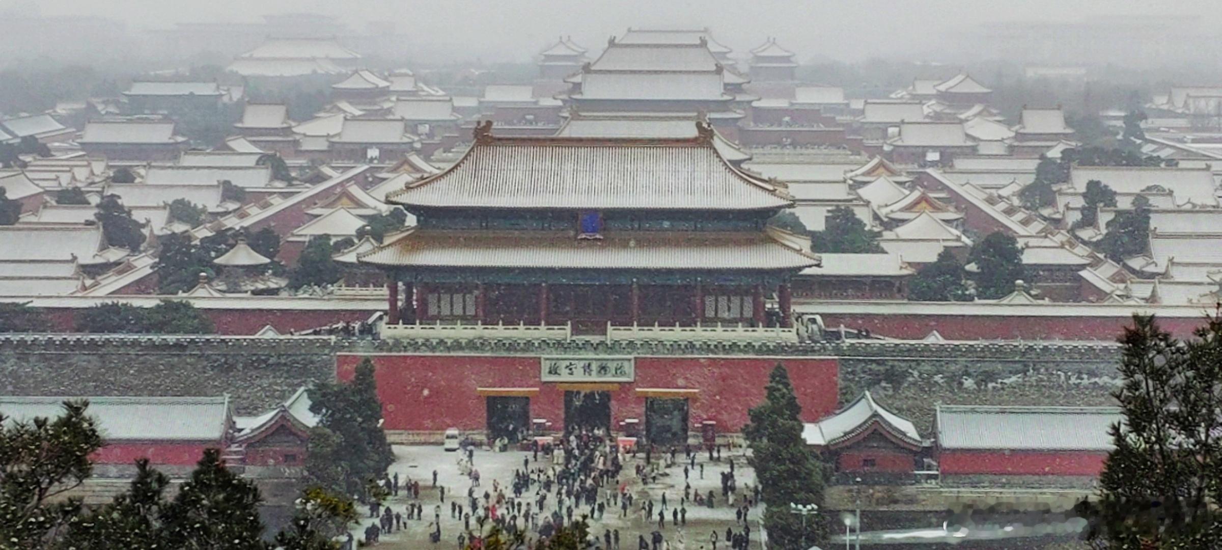 北京初雪，雪中景山公园2025.12.12摄影