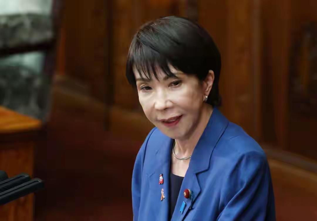 从70%到跌破50%：高市早苗的“超级多数”为何救不了她？

2025年10月，