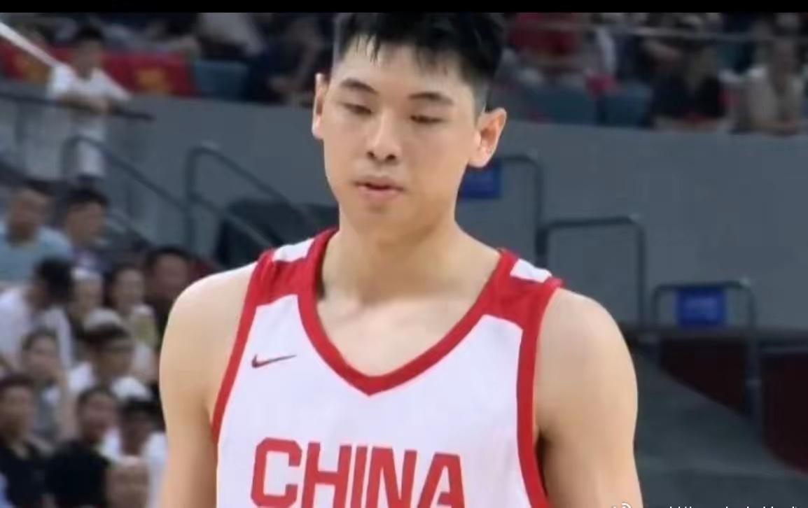 消失的崔永熙！

连续三场热身赛，都不见崔永熙的身影，他去哪儿了呢？是伤病原因，