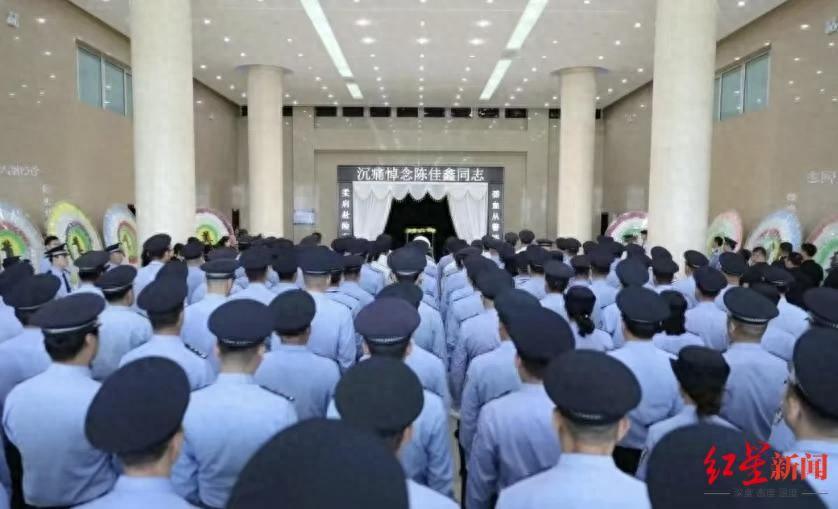 一命换一命！
6月18日下午，包头市一栋高楼外，30岁的女副所长陈佳鑫从窗户跃向