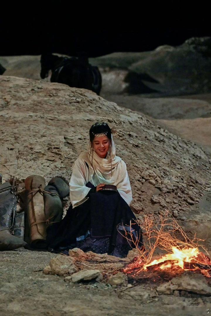 辛芷蕾想做纯粹不麻木的女演员 期待辛芷蕾坚守这份初心，继续带来鲜活立体的荧幕角色