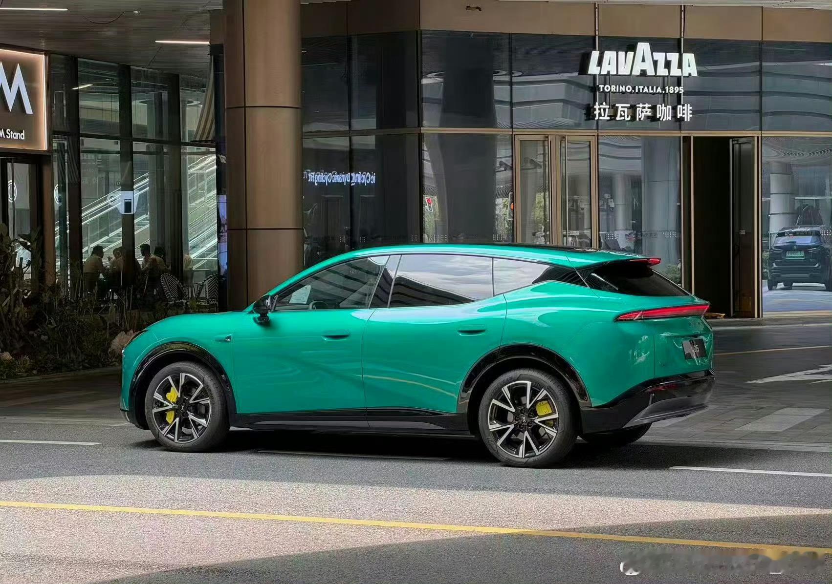小鹏汽车迭代很快，L05来了大5座SUV，这么看的话大概13万起步 