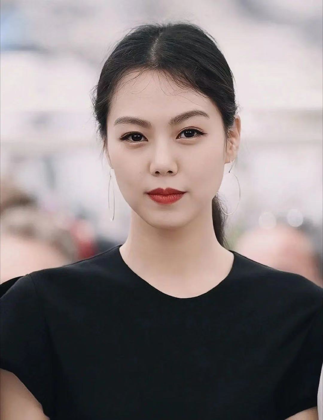 洪尚秀妻子回应金敏喜怀孕  洪尚秀妻子真的好可怜。丈夫出轨9年，现在对方都怀孕了