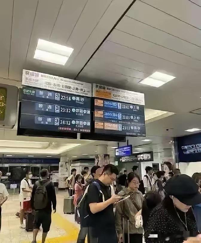 在国家大义面前，这些败类的所作所为，让国人为之愤懑。身为泱泱大国的一员，在国家大