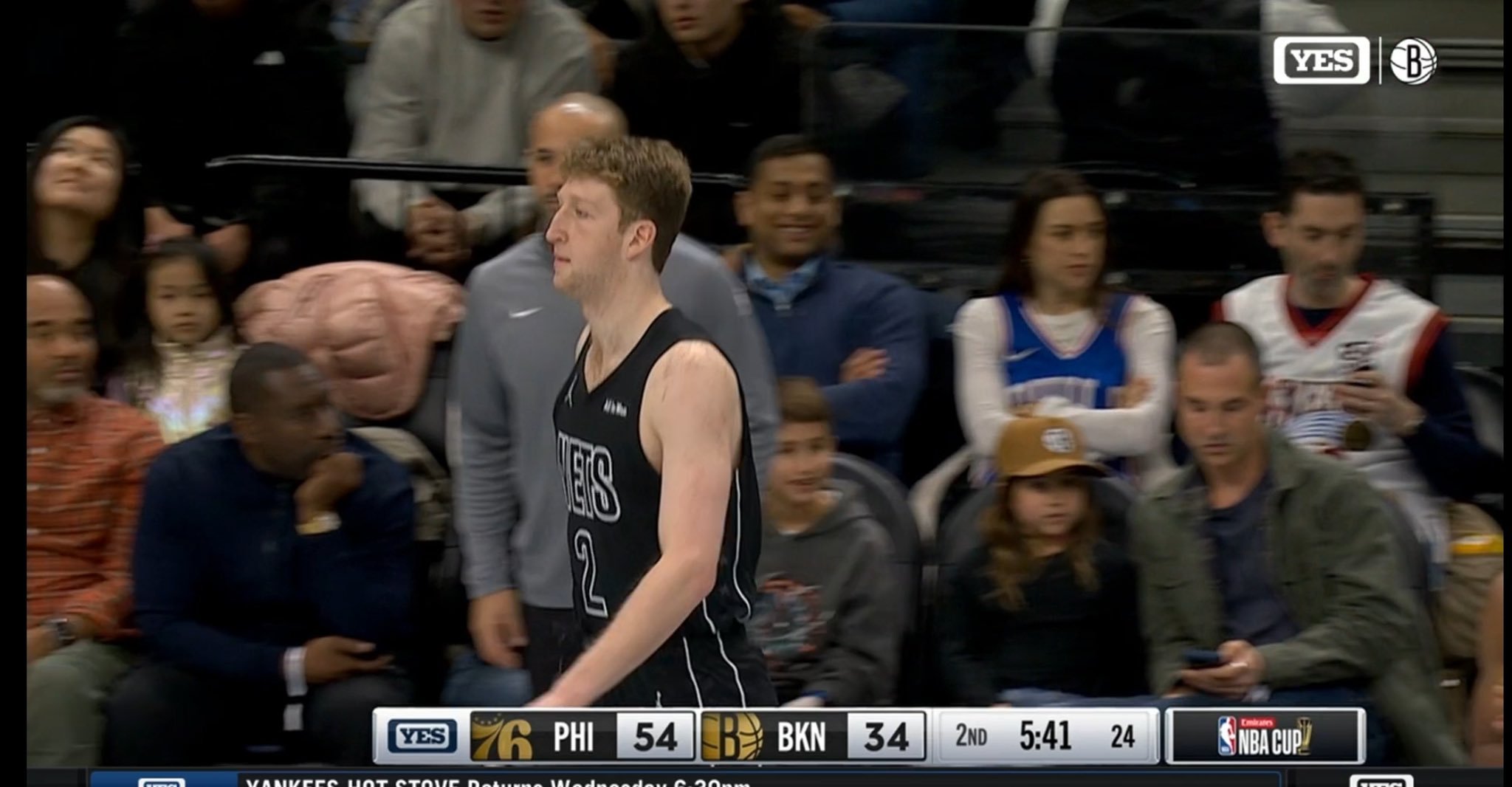 哟，沃尔夫今天进轮换了，而且是三个新秀唯一半场得分的，杰明和鲍威尔今天半场4中0