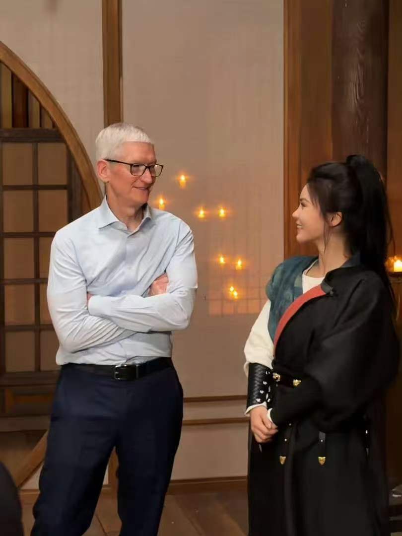 苹果这次真的把“手机拍电影”玩明白了！全程用iPhone拍武侠片，动作戏丝滑到不