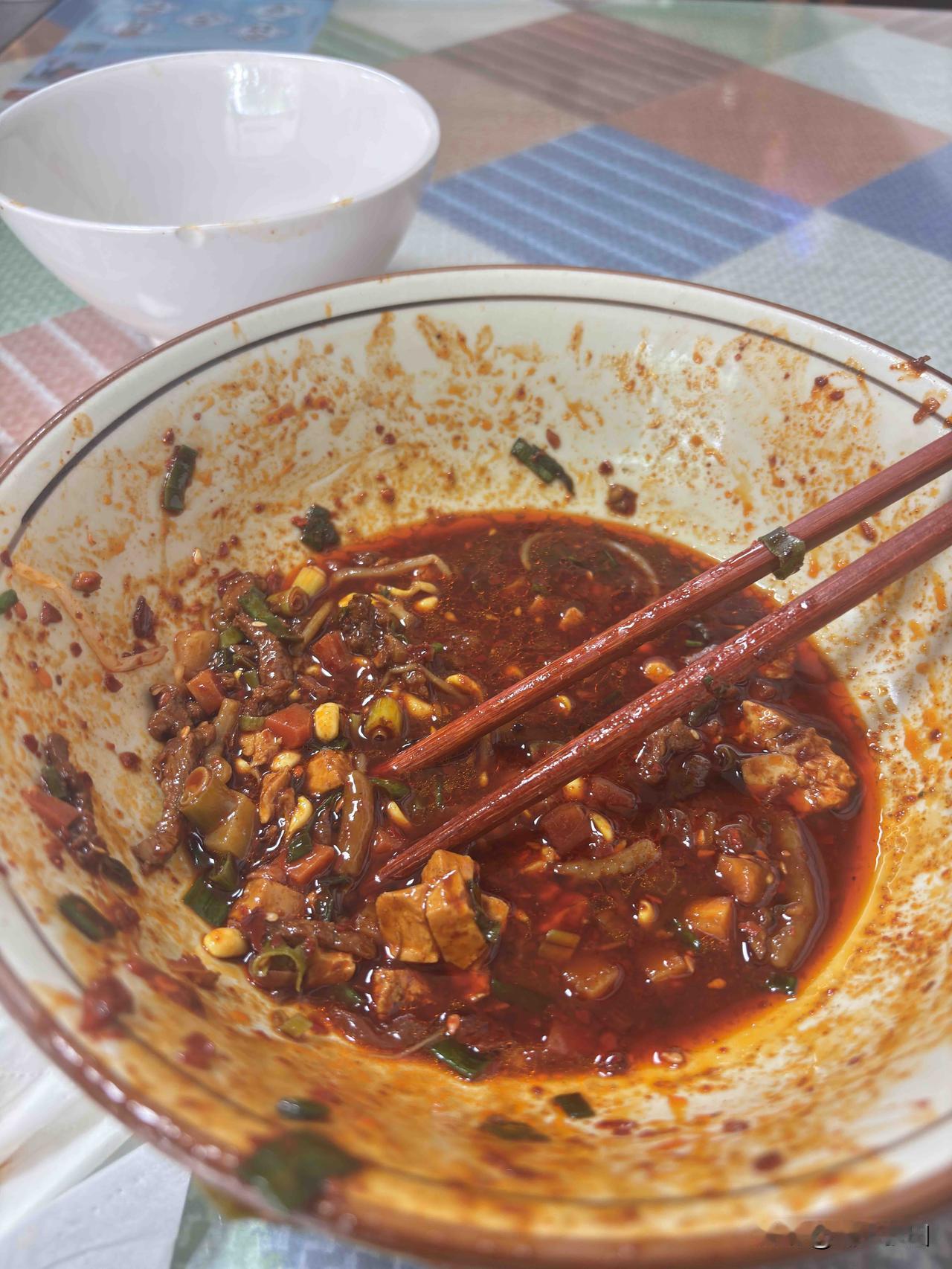 今天在三原县淳化饸饹店吃的搓搓，三合一搓搓，14元，荞面口味的，大家看看做的怎么