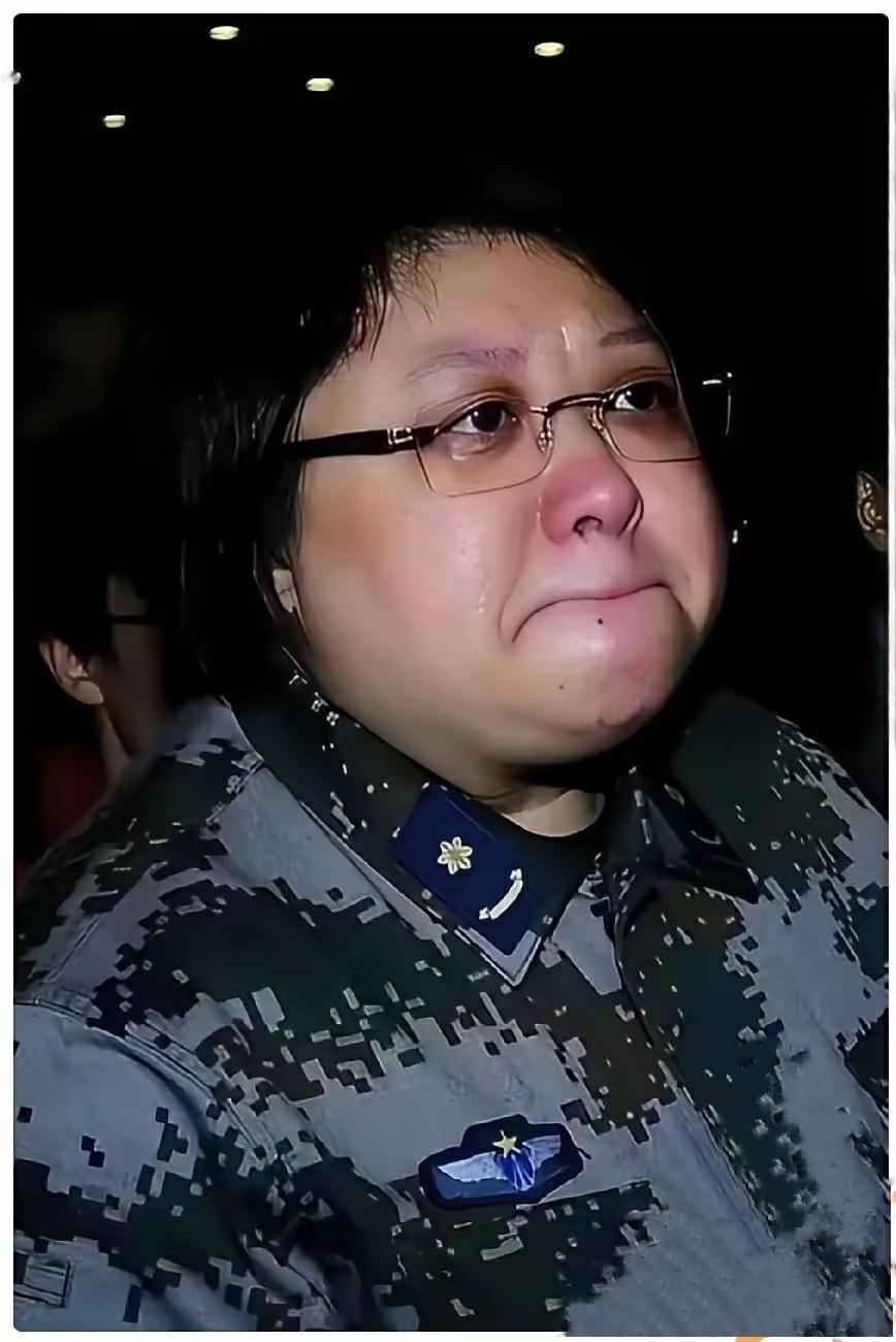 韩红这次真捐了1000万。香港火灾后第二天，韩红基金会就发公告捐1000万，钱专