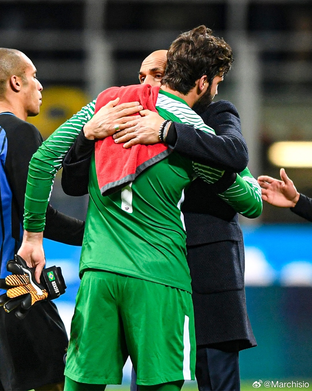 阿尔巴内塞：尤文图斯正在寻找一位可以引领新周期的新门将，目前看来迪格雷戈里奥表现