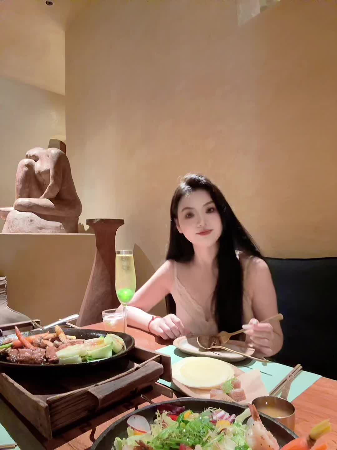 记得在这杂乱的生活里 每天带点微笑