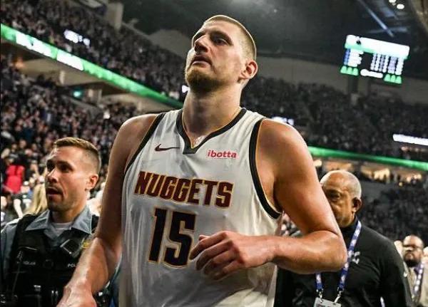 丹佛球迷对球队的信心正在消退，G5门票最低仅52美元
04月28日讯，今日NBA