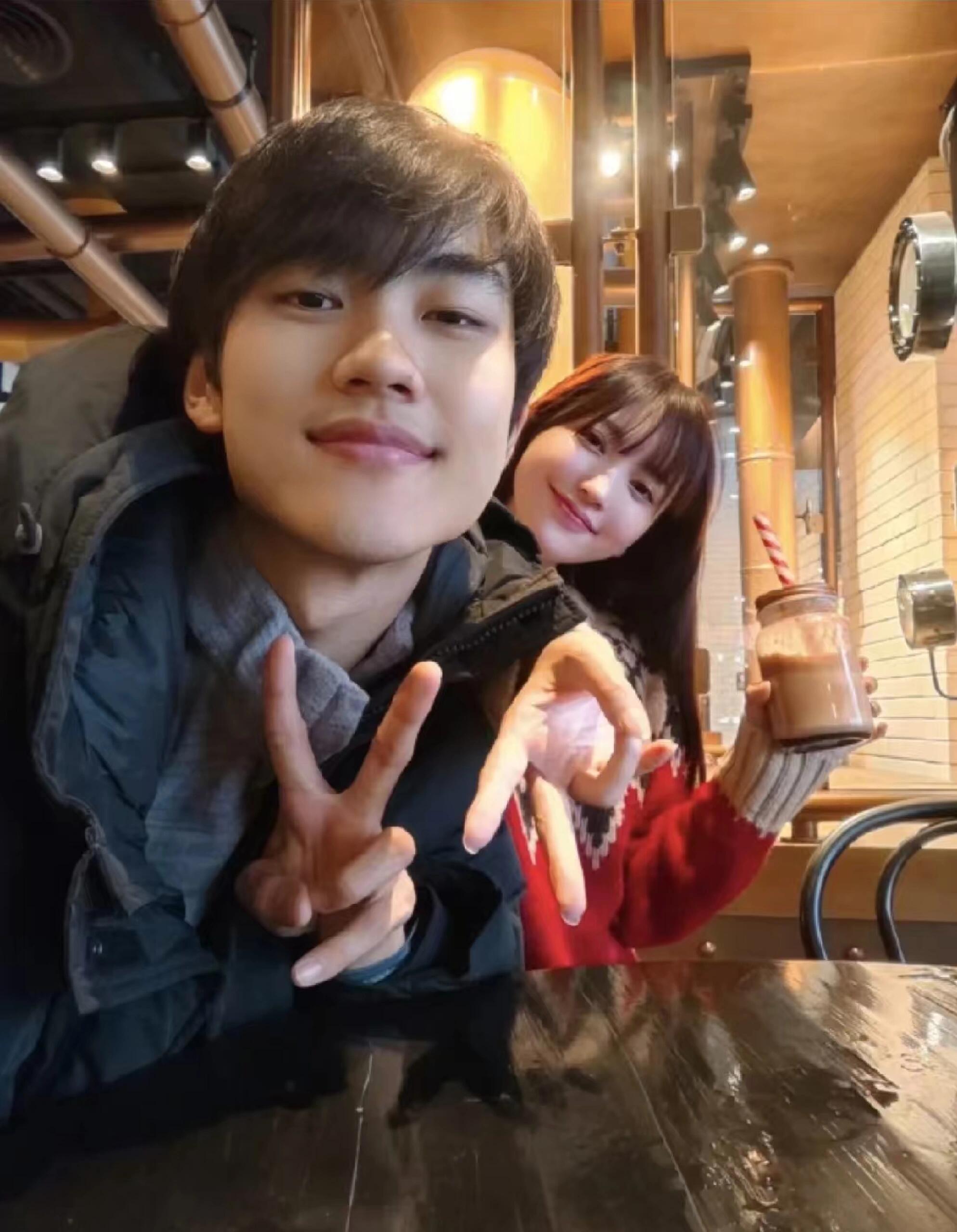 金莎孙丞潇夫妻相 让我们恭喜这一对甜甜的新人！ 