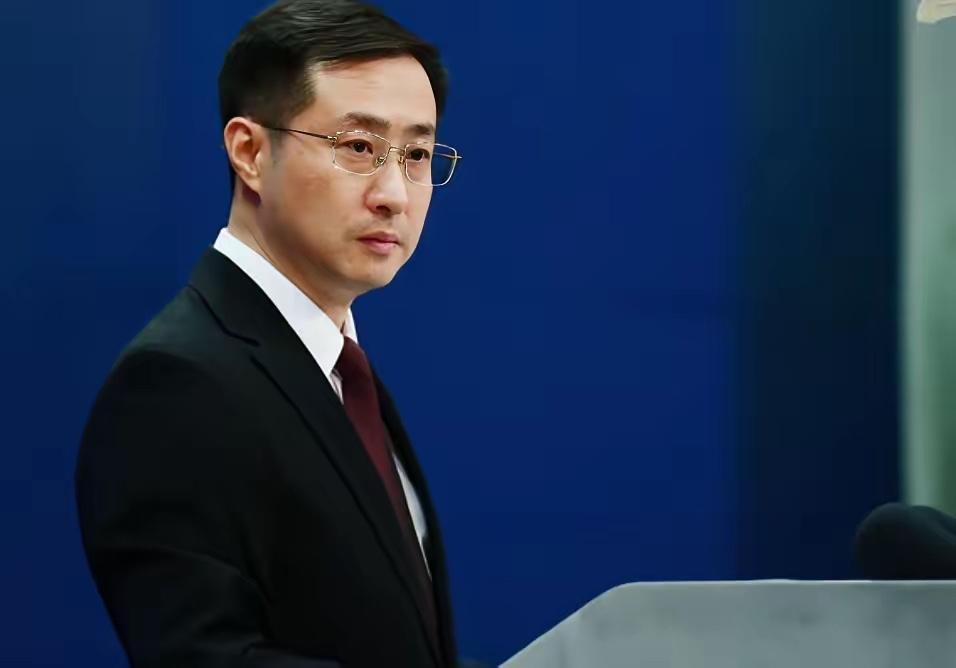 李在明没想到，他会被"自己人"拖后腿，韩国收到了中方警告

李在明刚坐上总统位子