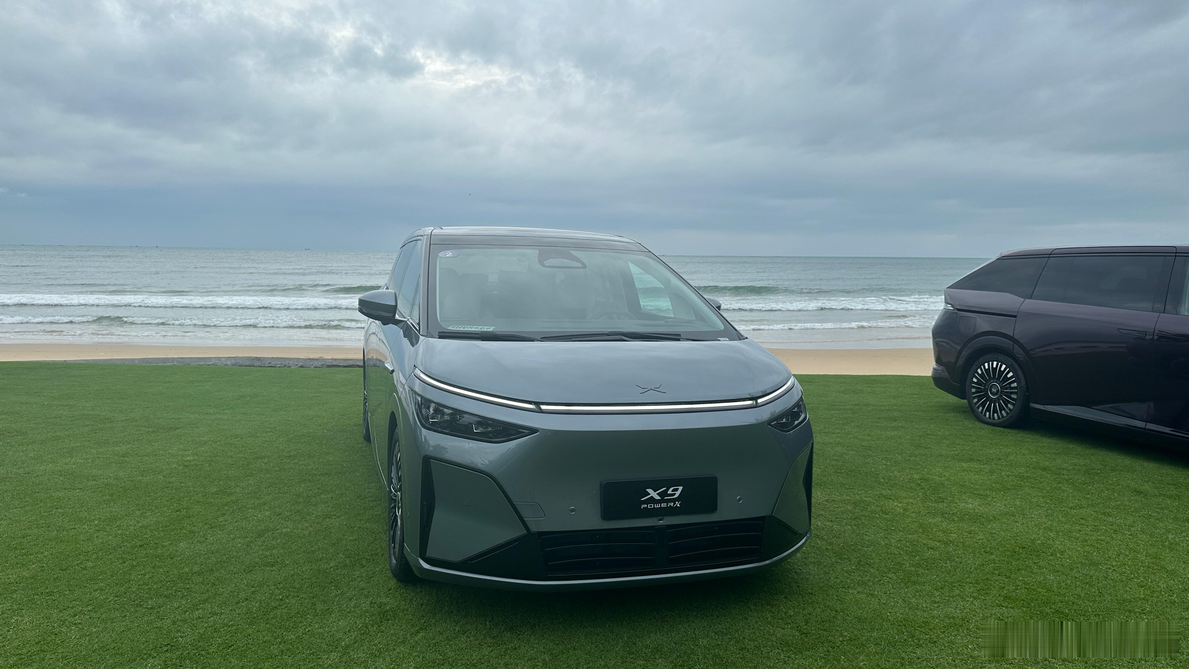 小鹏x9增程版行驶2万公里进行一次保养，这也算是一个亮点了。不过，并不是增程模式