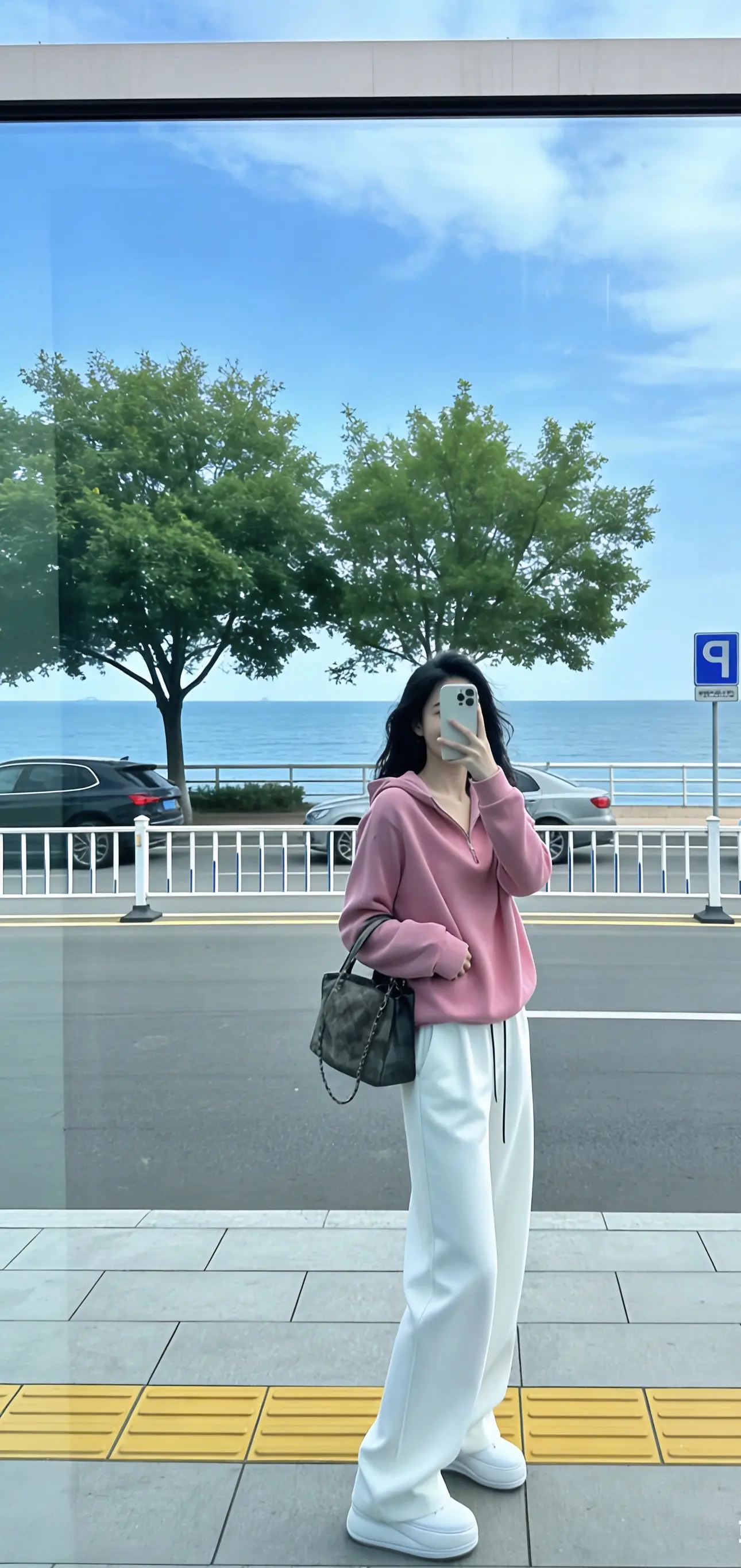 善良的人，永远不会变坏        但会变得无情……