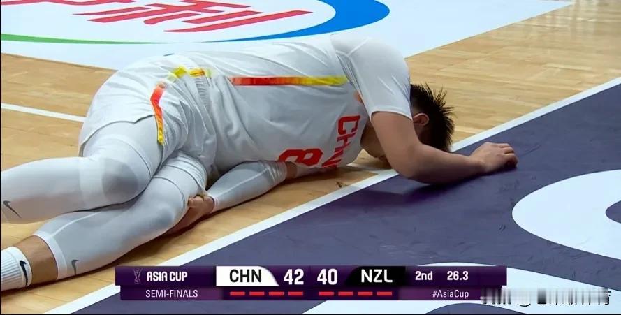 联防！中国男篮依旧解决不了的问题！
男篮亚洲杯半决赛，第一节比赛里中国男篮28-
