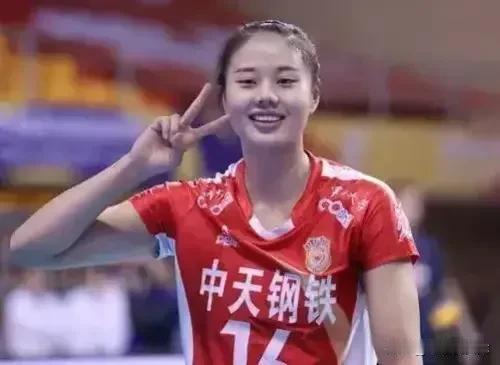 #女排真的后继乏人吗?#
在个别位置确实后继无人！
比如接应，如果小将们能支棱起