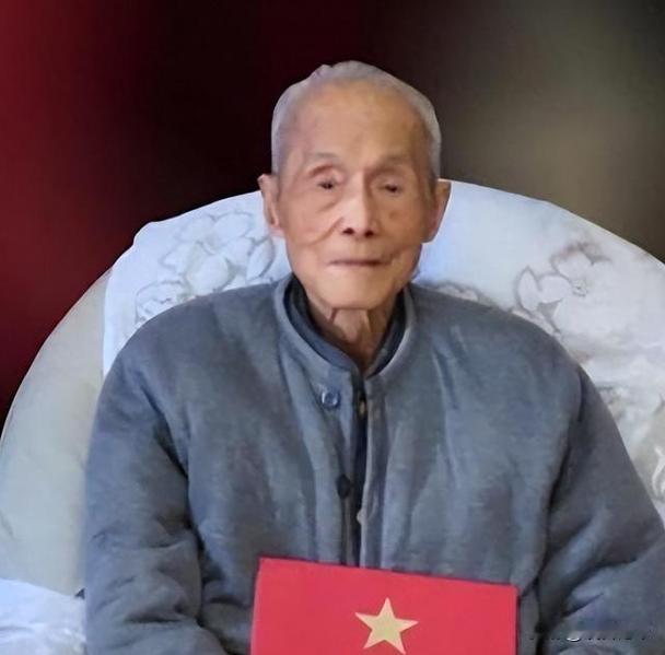 江苏103岁老人离世，才暴露67年前身份：中央特科001号情报员！
 
北京西山