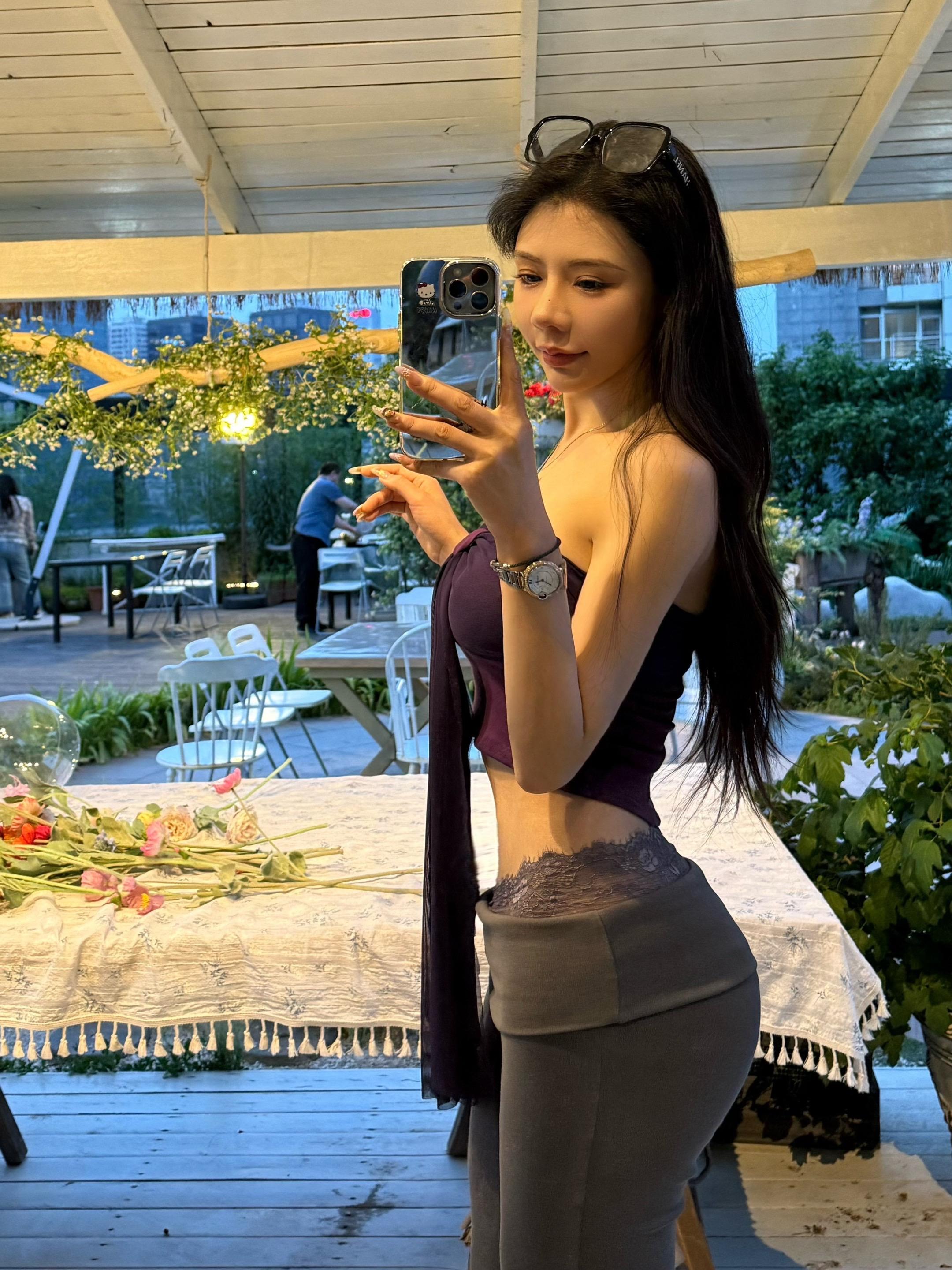 我知道每个人的陪伴都是短暂的，所以我不能贪心，也不该贪心，珍惜当下便是最好的奖励