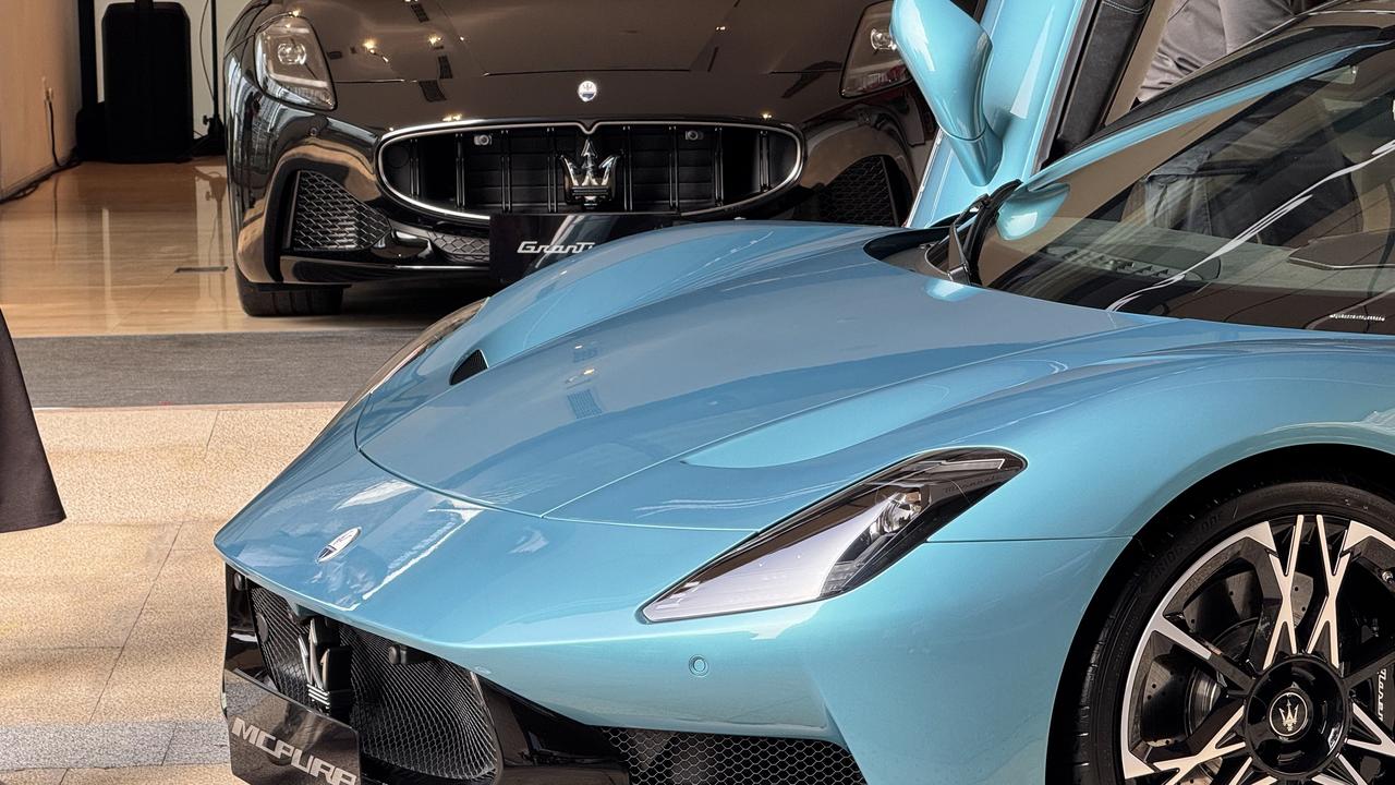 玛莎拉蒂MC20，最近趁机改名换姓
变成MCPURA以后，发音会更有意大利味
这