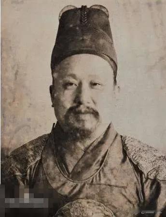 同样亡国，琉球国王被日本封侯爵，每年区区20万日元岁费；朝鲜却享受准皇族待遇，每