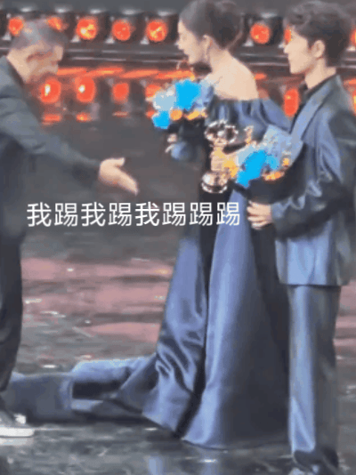 我和曹国伟的态度如下 