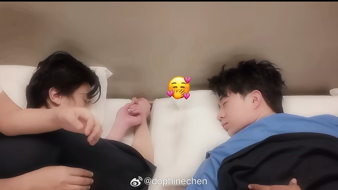 幸章力 两位是睡的真香啊 ps：幼儿园午休结束了，小朋友快起来吃点心啊