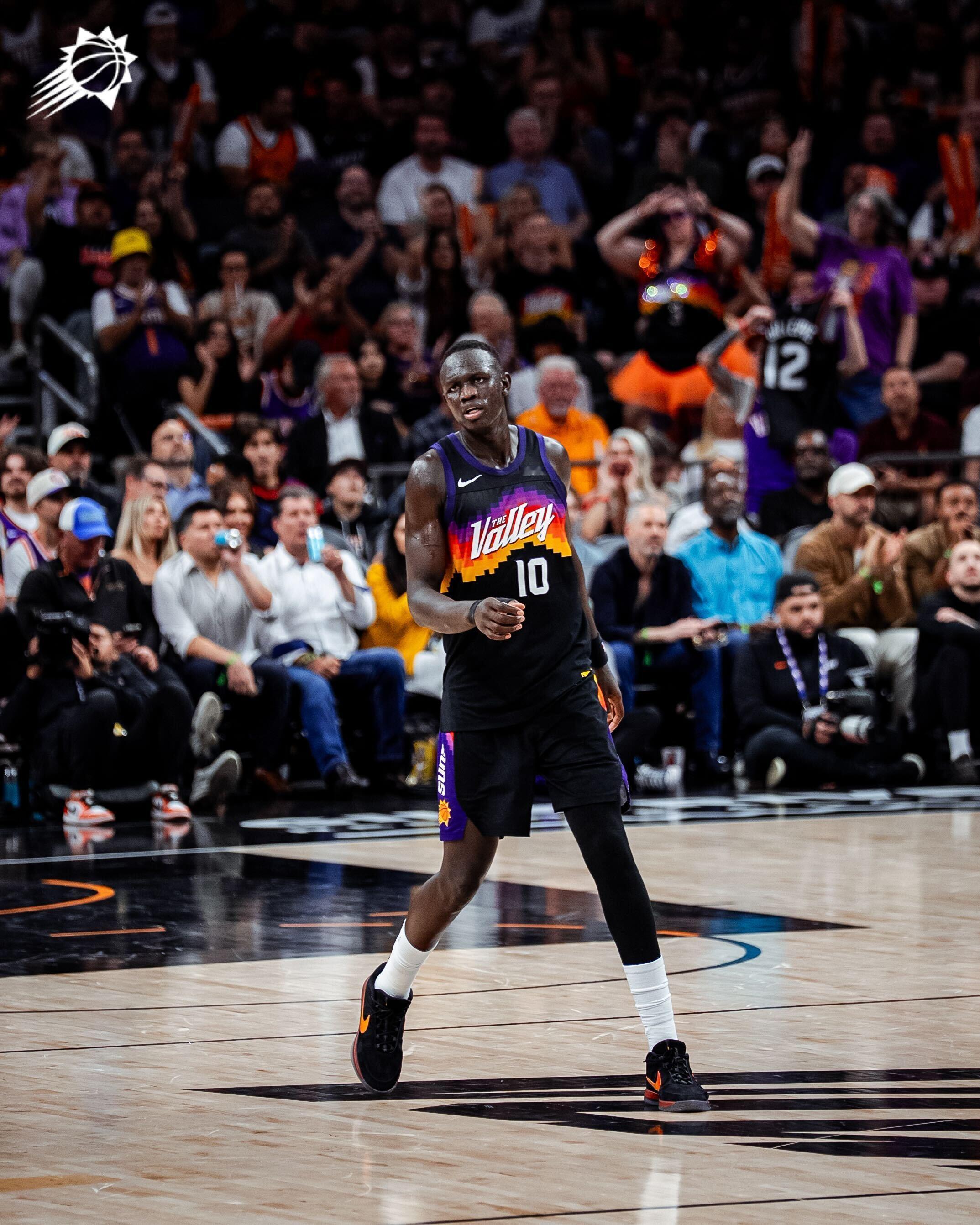 MAN MAN 目前三节收获13个篮板，棒 ！🎉菲尼克斯太阳 ｜旭日东升｜独行