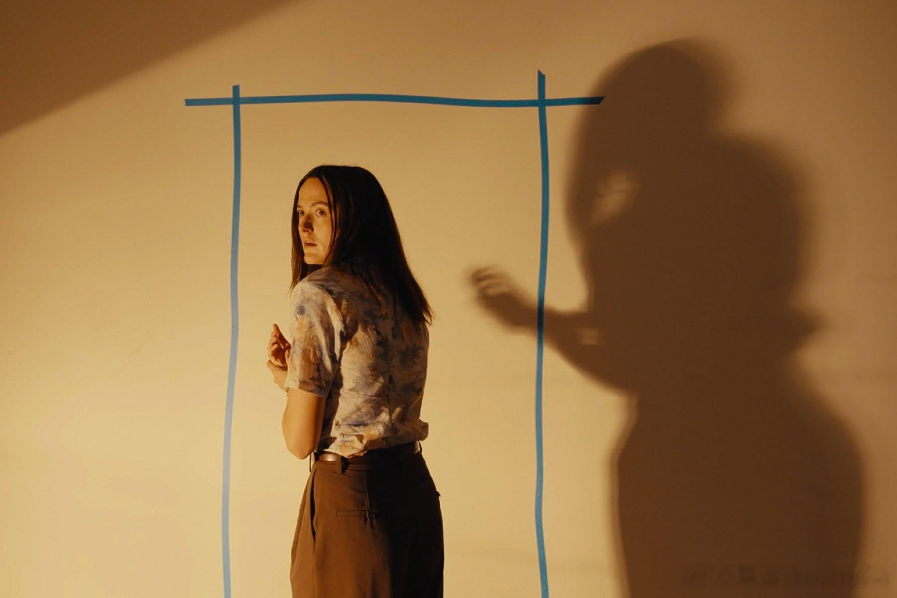 现象级恐怖片《后室》（Backrooms）全球票房突破2亿美元大关，总累计高达2