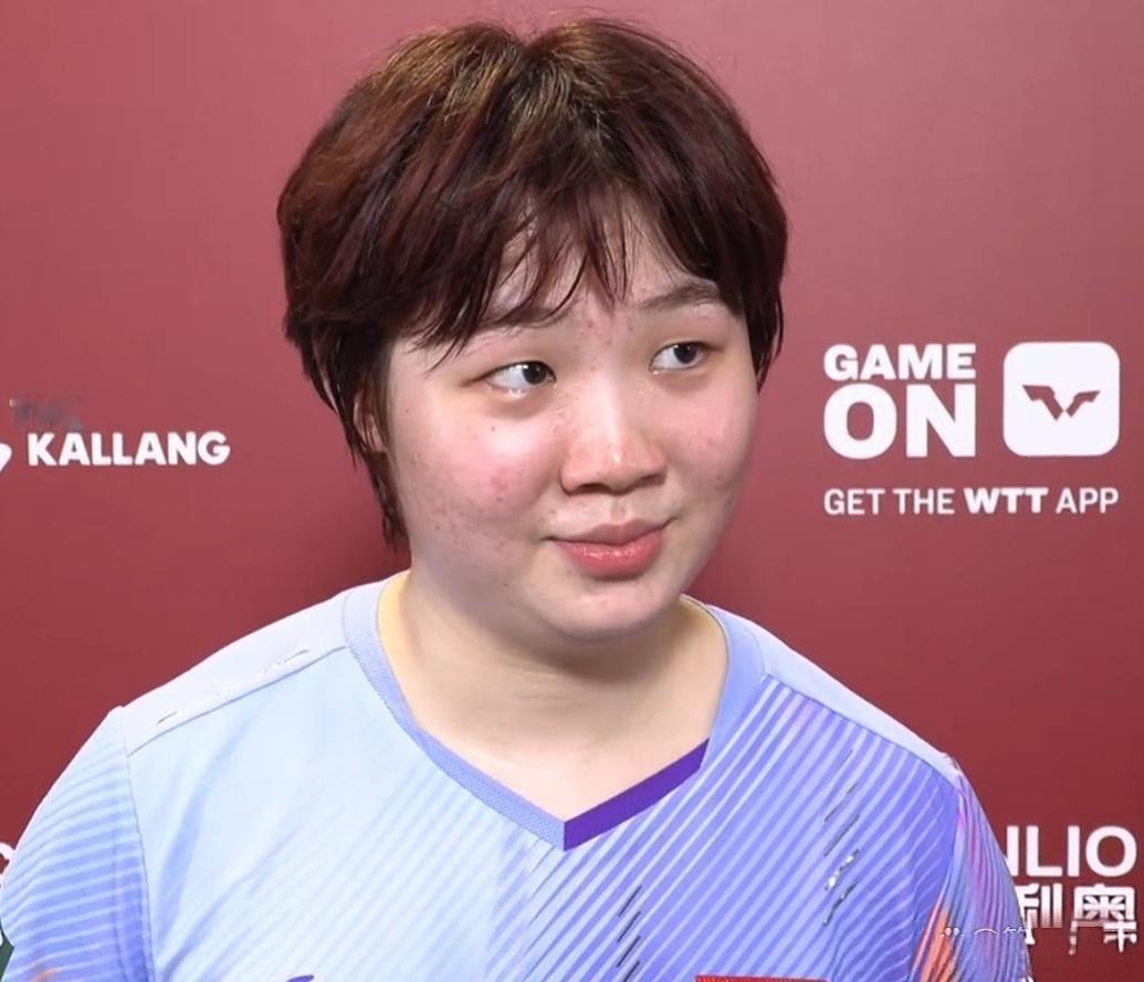 【蒯曼轻松淘汰德国选手考夫曼】新加坡大满贯女单1/32决赛，蒯曼3-0获胜，比分