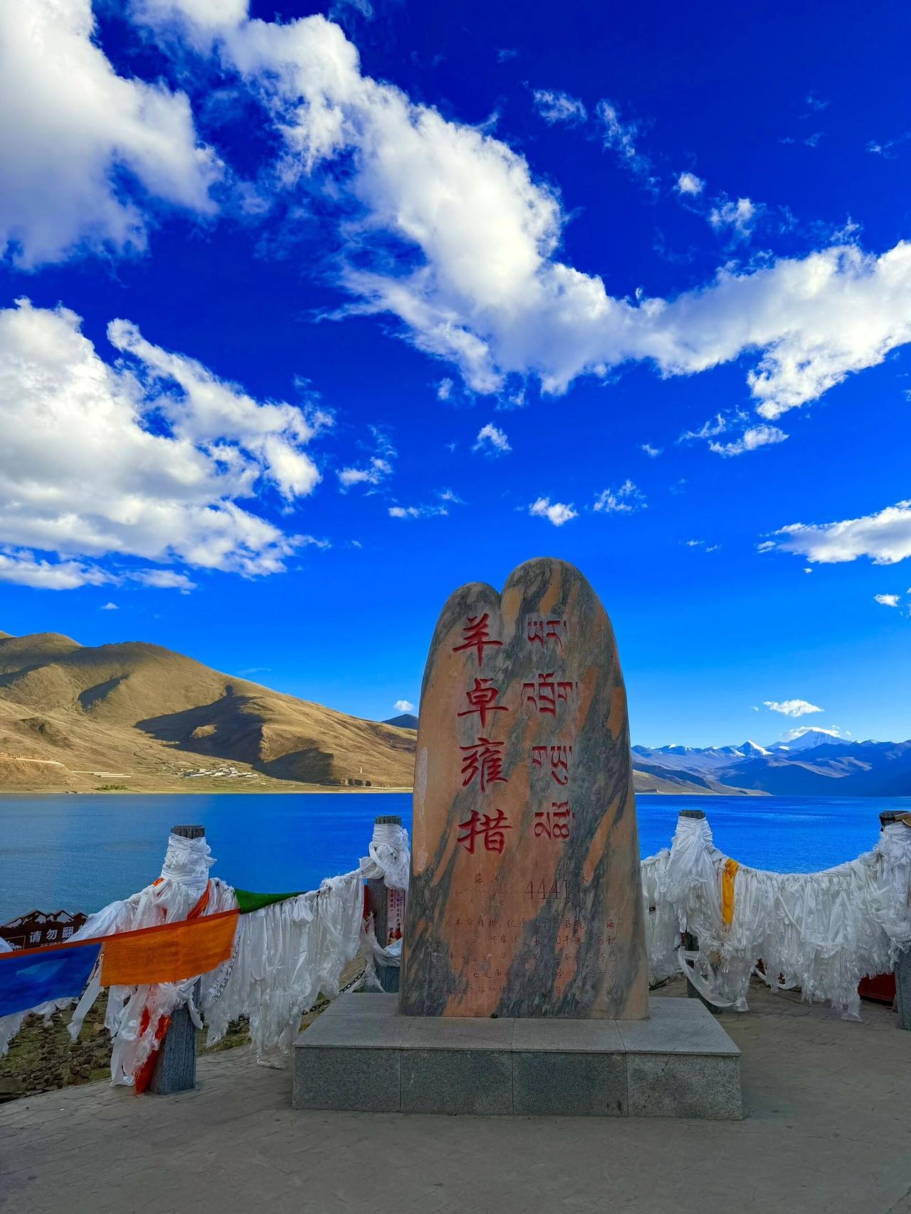 推手三年，才懂这个“吸”字不是拽

有回我跟老李推手，满脑子就一个念头：拽住他胳